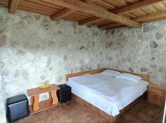 Guest house La Mariana *