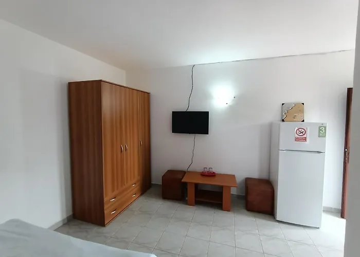 Guest house La Mariana *