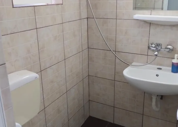 La Mariana Guest house *